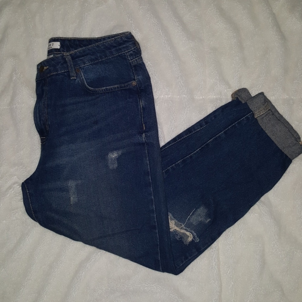 Ankle jeans.
